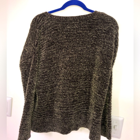 Soft and cozy juniper green sweater - Picture 4 of 4